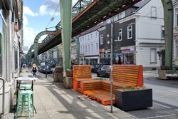 Parklet auf der Höhe Kaiserstraße 15